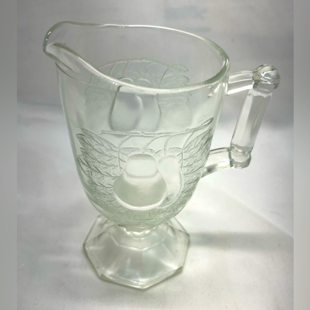 VINTAGE JEANNETTE GLASS CO BALTIMORE PEAR PATTERN CREAMER PITCHER 1950-1972 5”H